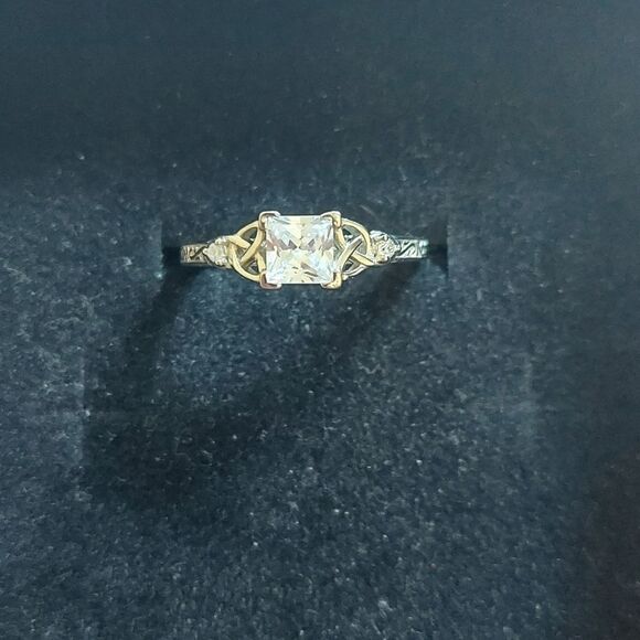 925 Sterling Silver Celtic Ring - Picture 2 of 8